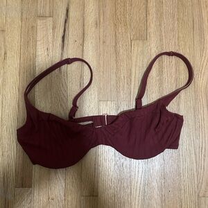 Shade & Shore Burgundy bikini set 
Size 36D
Bottom is XL
 
selling as a set!!